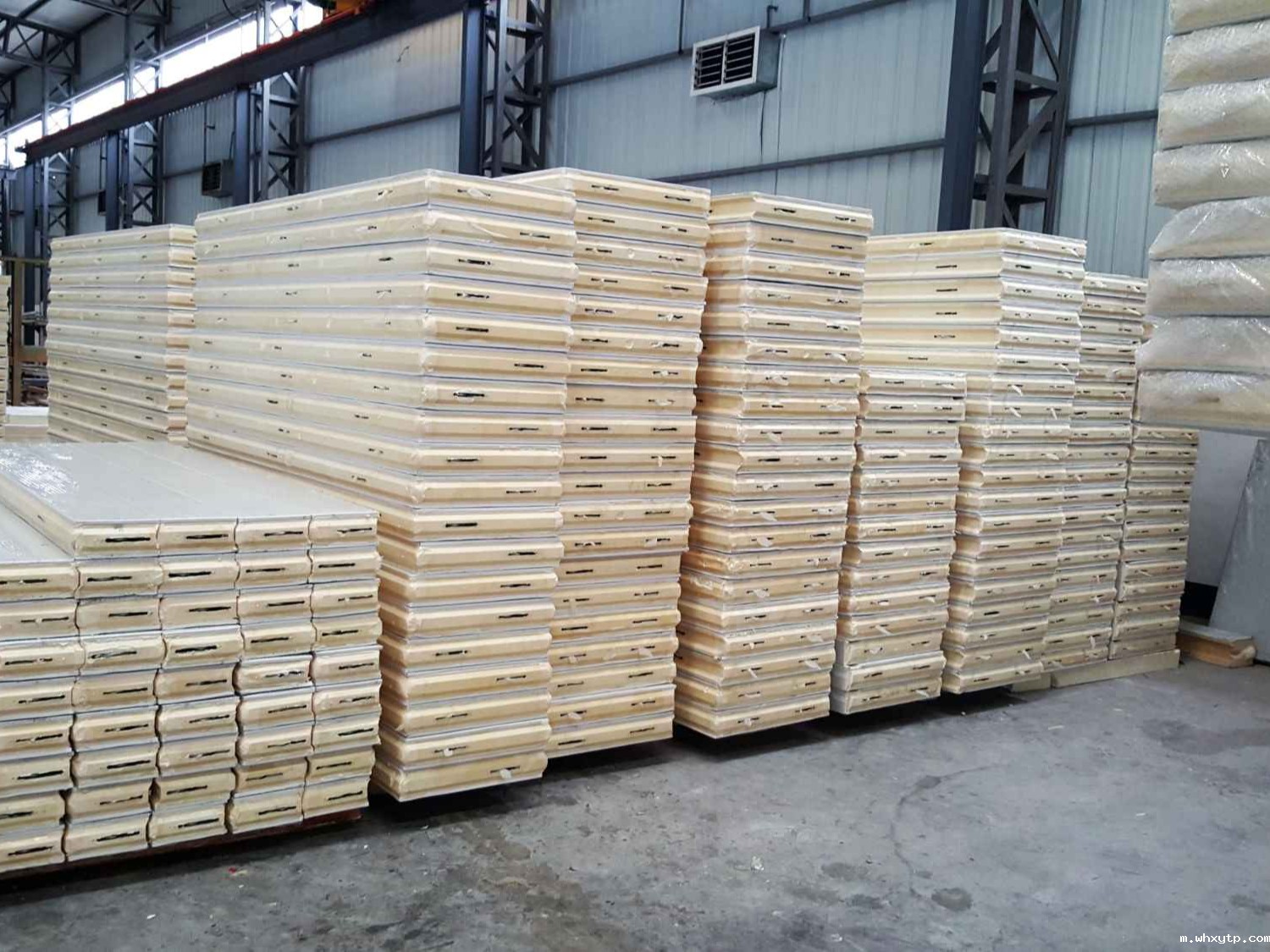 锁钩式聚氨酯冷库保温板 锁钩式聚氨酯冷库保温板