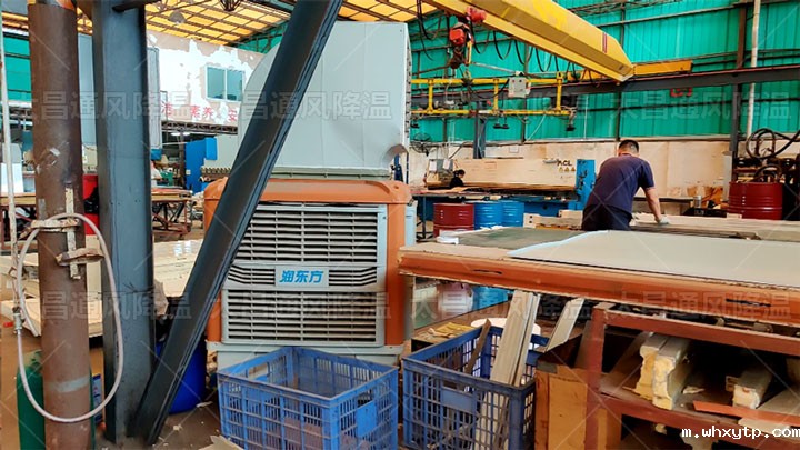 hth体育优惠活动移动环保空调在大型厂房车间的应用.jpg