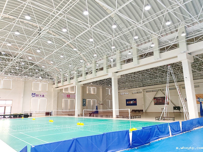 羽毛球馆.jpg