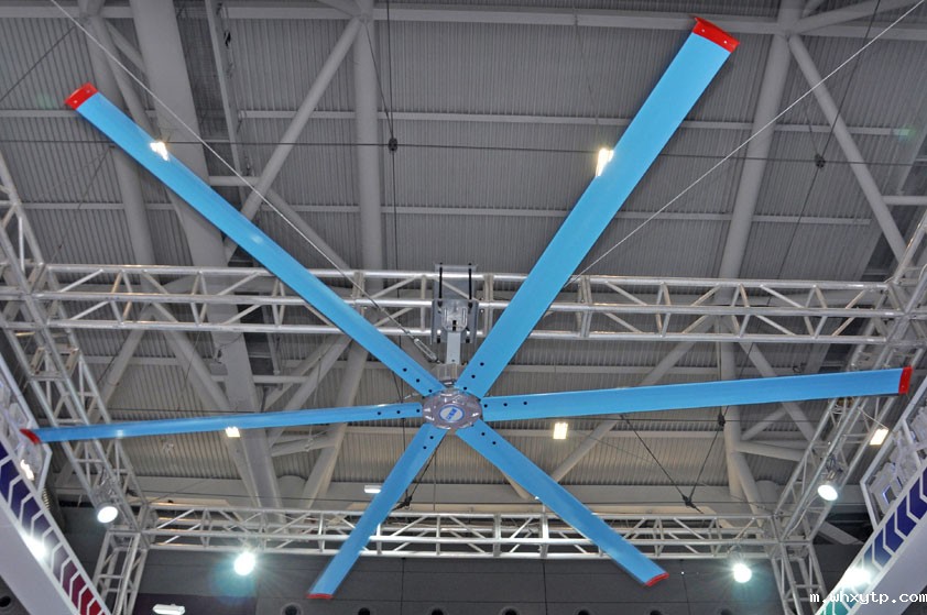 铁皮厂房通风降温难题安装工业大风扇来解决