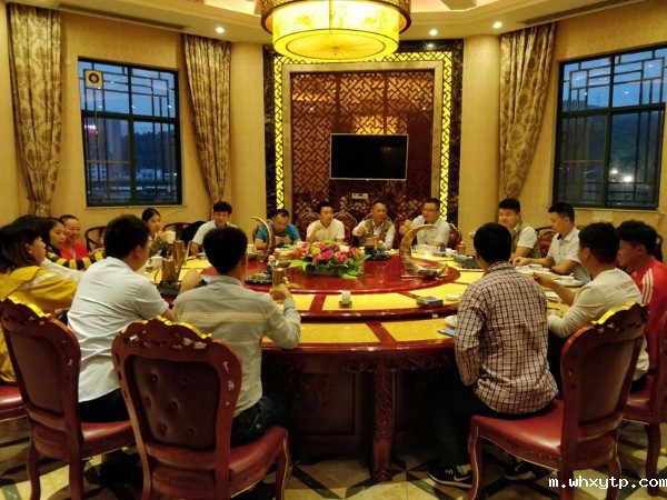 齐心协力，为公司的未来再创辉煌！